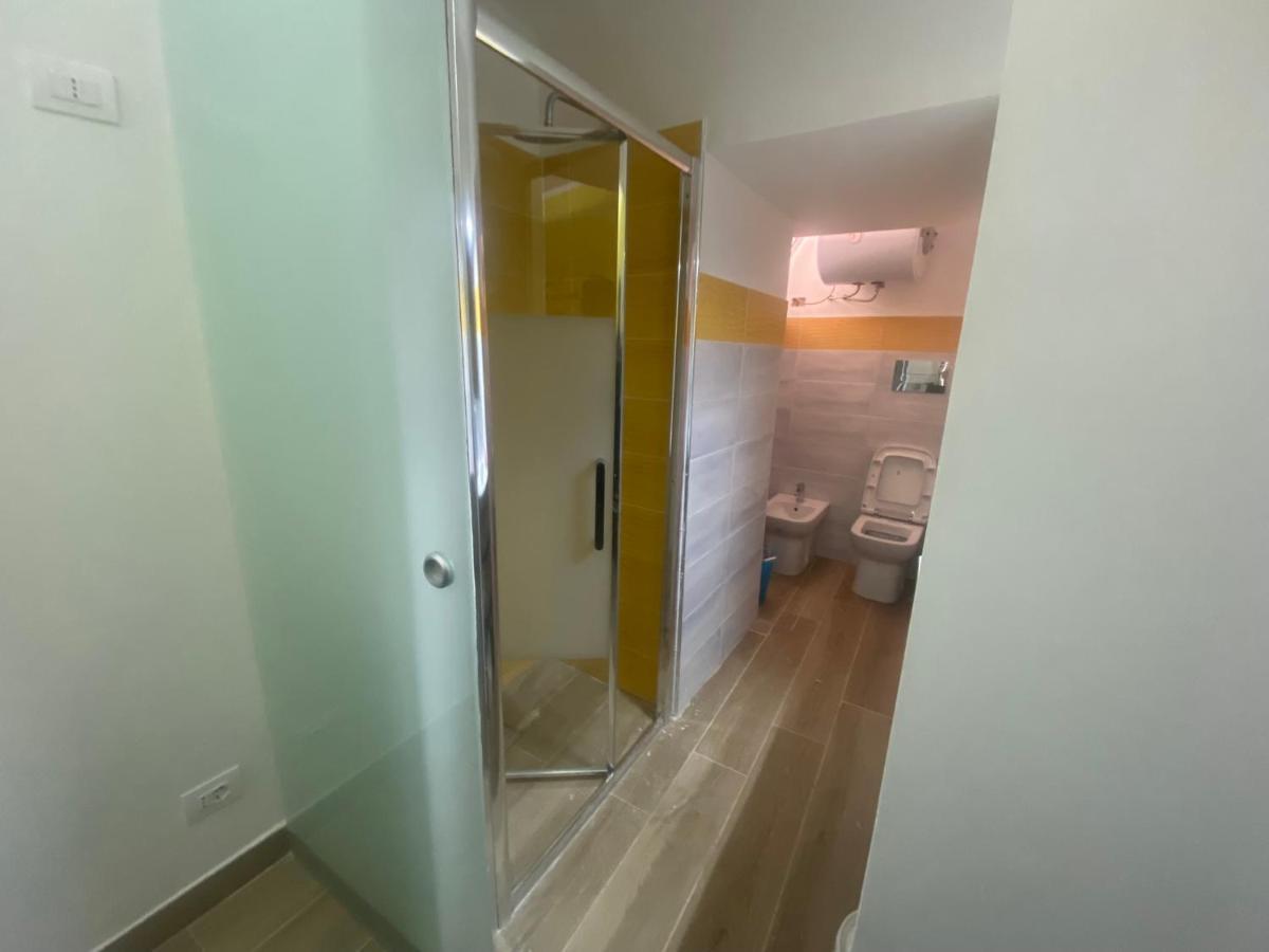 נאפולי Yes I Know My Room - Mini Room Martiri מראה חיצוני תמונה