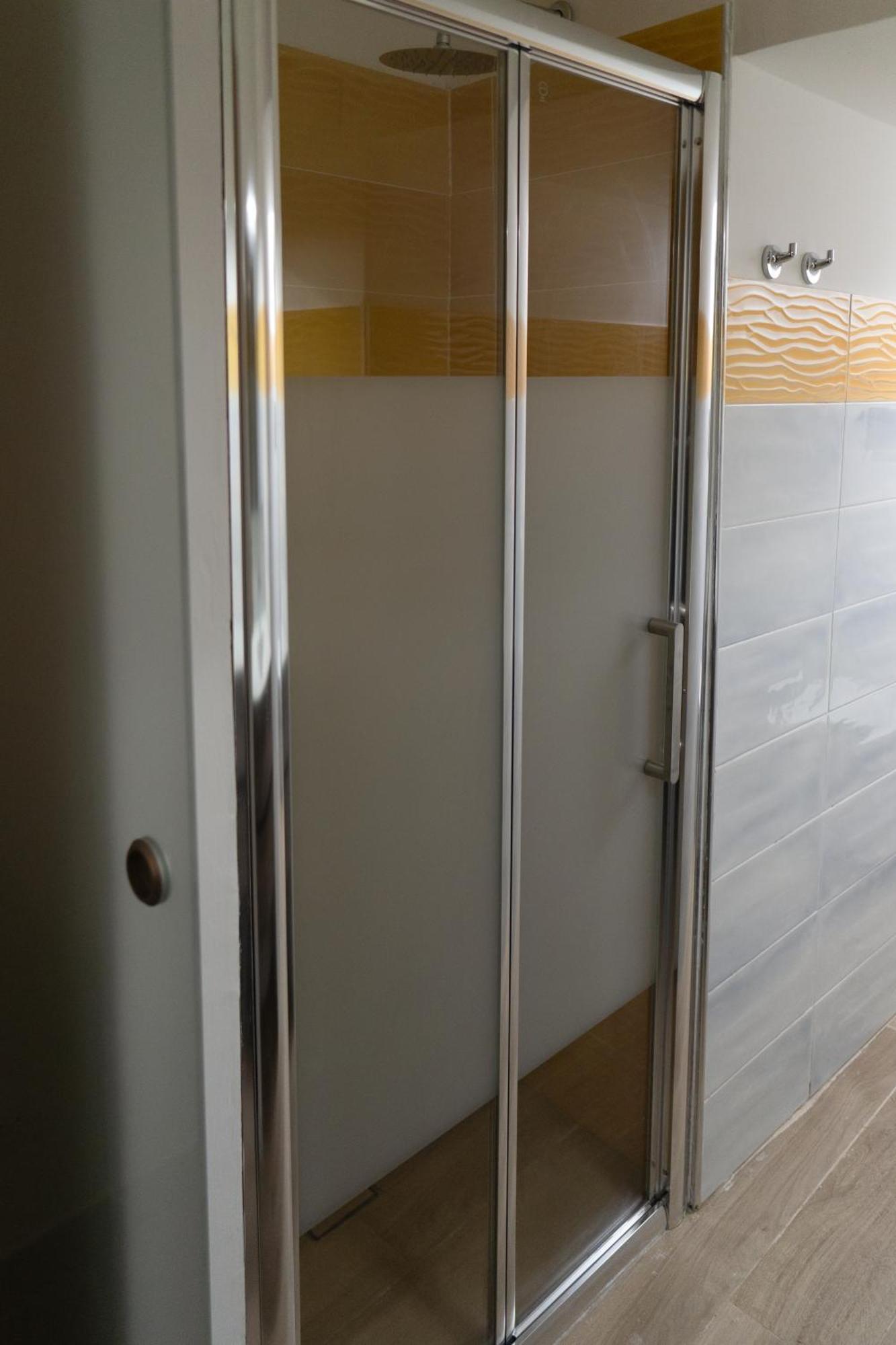 נאפולי Yes I Know My Room - Mini Room Martiri מראה חיצוני תמונה